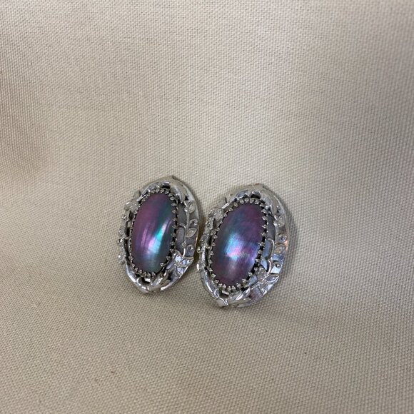 Vintage 1980s Whiting & Davis Filigree and Shell Statement Clip On Earrings - Picture 2 of 6